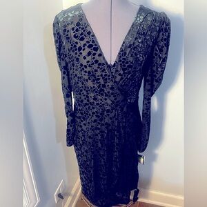 NWT Tommy Hilfiger Sz 10 Green Burnout Velvet Long Sleeve Surplus Neckline Dress